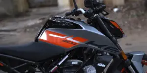 %name باتری موتورسیکلت KTM Duke 200 کویر موتور